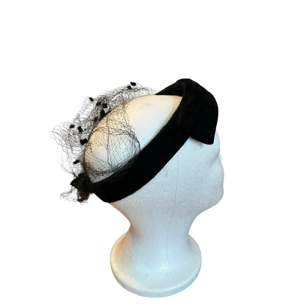 Vintage 1950s 1960s Black Velvet Bow Bandeau Cocktail Hat Veil Unmarked‎